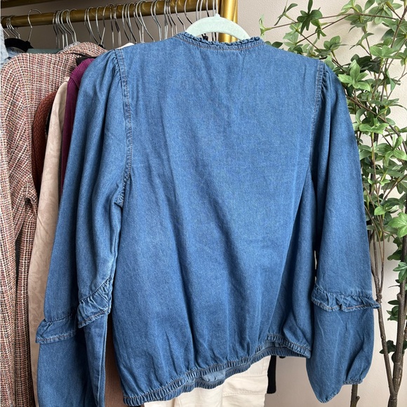 Nicole Miller boho Denim Blouse with Button Accents NWT - Picture 6 of 7